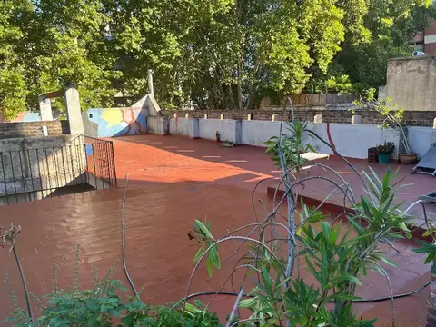 Depto Tipo Casa en Venta 80 años