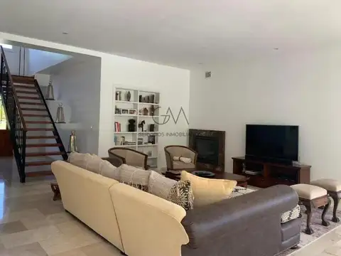 Casa en venta en Barrio Privado Rumenco