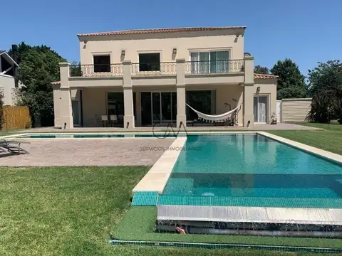 Casa en venta en Barrio Privado Rumenco