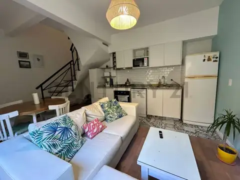Venta en Palermo dos ambientes en Triplex con terraza y parrilla propia.