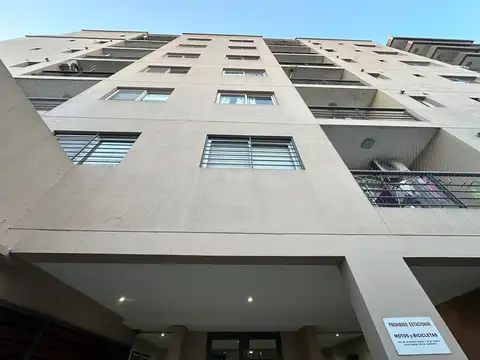 Departamento  en Alquiler en Ciudad Jardin, Tres de Febrero, G.B.A. Zona Oeste