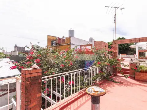 Depto Tipo Casa en Venta en Lanus Oeste, USD 117.000