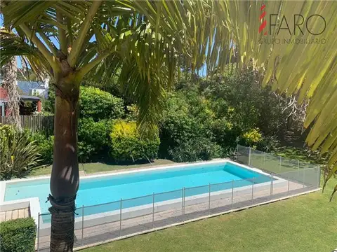 Casa Rincón del Indio 5 dormitorios piscina garage