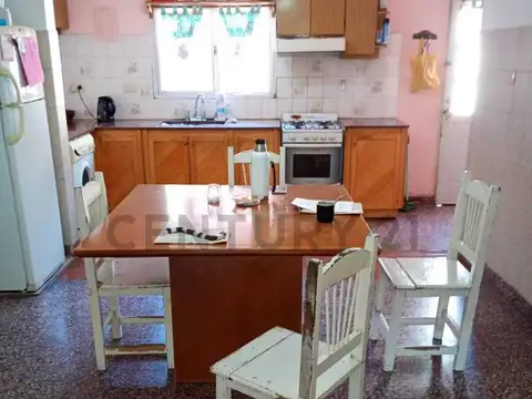 Andrés Lamas 10000, Piso 0