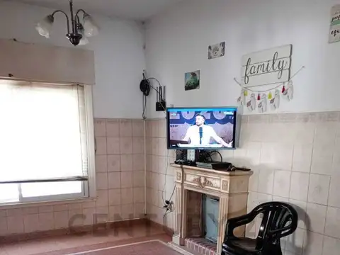Casa en Alquiler con 1 cochera