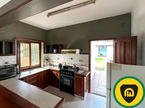 Casa 5 ambientes con 2 baños