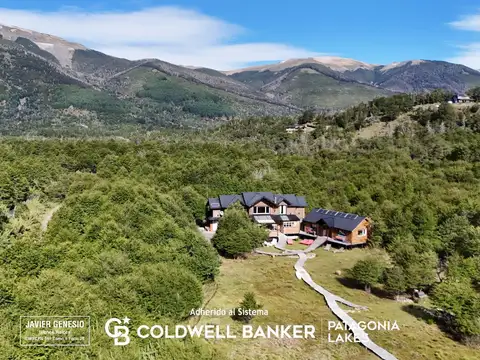 Casa 8 ambientes con 5 baños