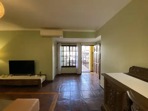 Depto Tipo Casa 5 ambientes con 2 baños