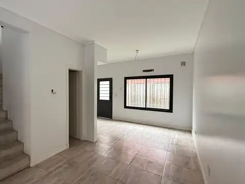 Depto Tipo Casa en Venta 1 año