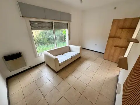Depto Tipo Casa en Alquiler de 3 ambientes