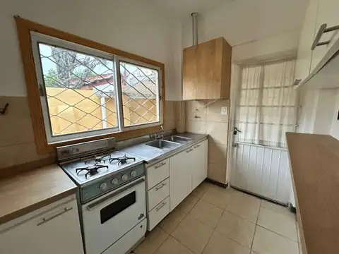 Depto Tipo Casa en Alquiler de 2 dormitorios
