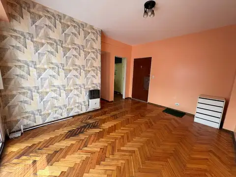 Departamento en Alquiler en Parque Rivadavia, $ 650.000