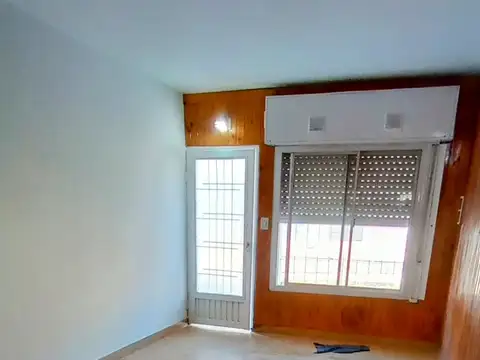 Depto Tipo Casa en Alquiler de 1 dormitorio