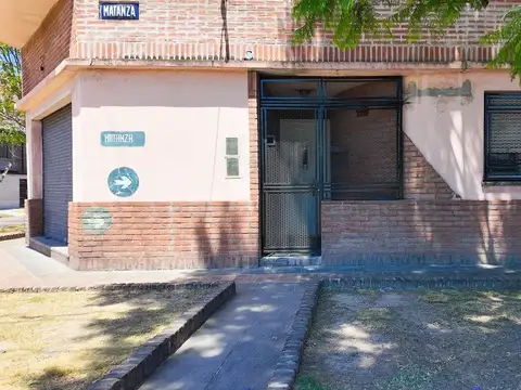 VENTA CASA  3 AMB LOCAL ,TALLER Y COCHERA DOMINICO