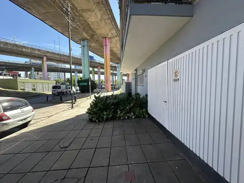 AV GRAL PAZ  al 10300