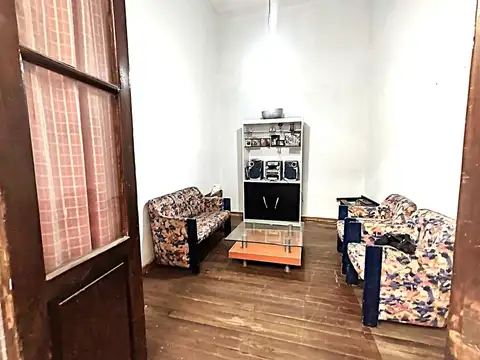 Depto Tipo Casa en Venta 68 años