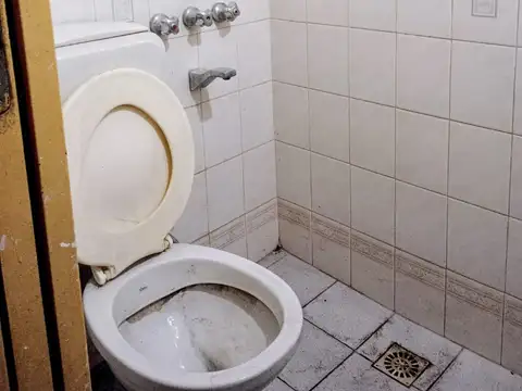 "CASA EN LIBERTAD SOBRE CALLE ALMAGRO"