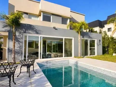 Casa 4 amb en venta en Marinas Puertos del Lago