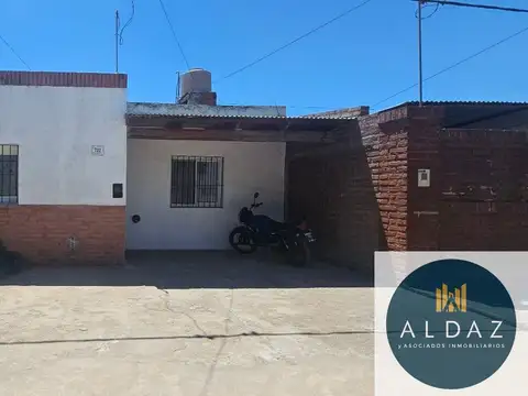 Casa en alquiler c/ cochera en Punta Alta