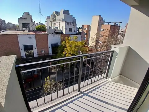 Departamento en Alquiler en Castelar Sur, $ 780.000