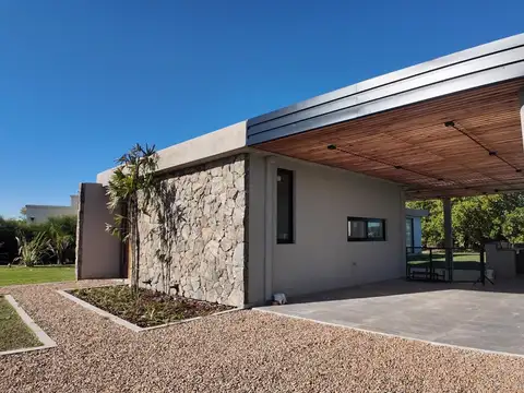 CASA 4 AMB EN HARAS SAN PABLO LOTE INTERNO ESTRENAR