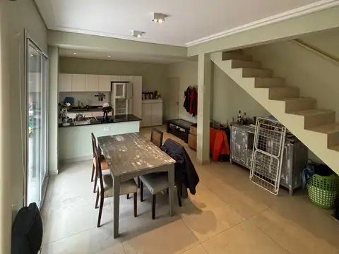 Depto Tipo Casa en Venta en Floresta Norte, USD 177.000