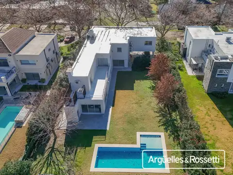 Casa 3 Dormitorios en Kentucky Funes