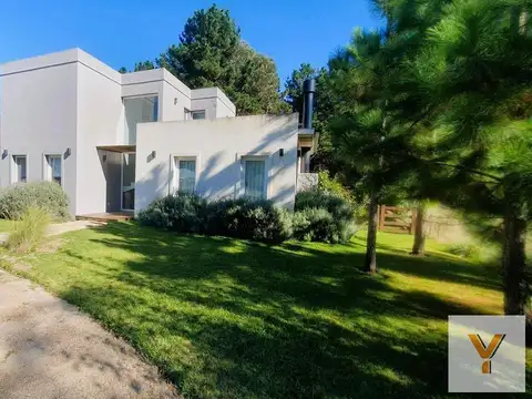 Casa en venta - 3 Dormitorios 4 Baños - Senderos III