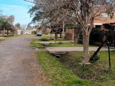 Calandrias  al 2100 Barrio Los Solares Funes