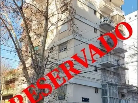 Hermoso Monoambiente Divisible con Gran Balcón Terraza al Frente en Venta en Almagro 