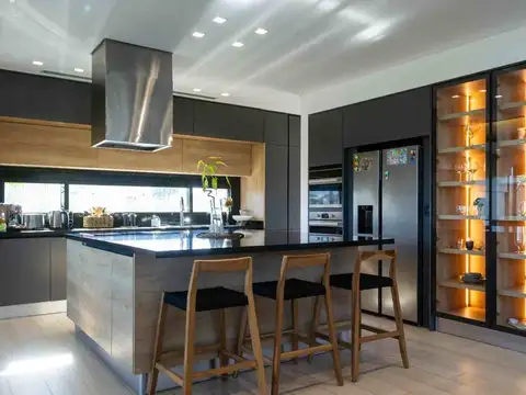 Casa en Venta en Countries y Barrios Cerrados en Esteban Echeverria, USD 550.000