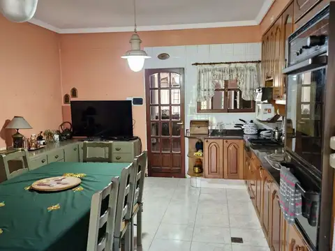 Casa en Venta en Villa del Parque, USD 450.000