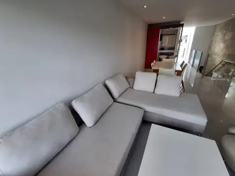 Departamento en Alquiler Temporal con 1 cocheras