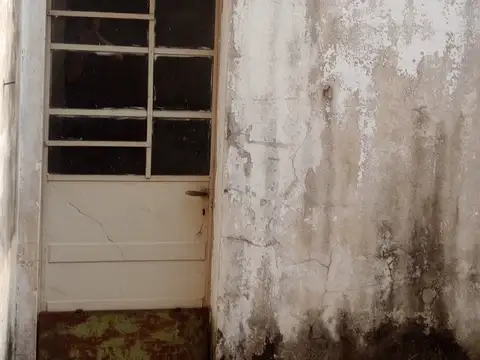 Venta Casa 3 ambientes a reciclar oportunidad