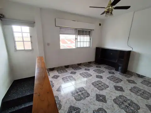 PH VENTA MATADEROS TERRAZA PROPIA ESCALERA PISO 2