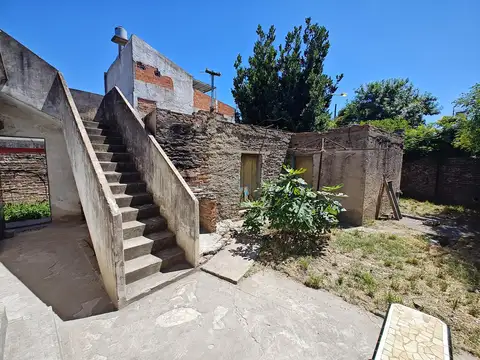 Máximo Zamudio al 5800