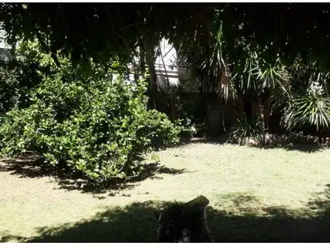 Casa 6 ambientes con 1 baño