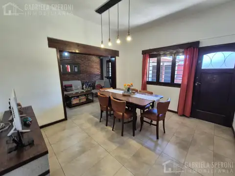 Casa en Venta con 1 cochera