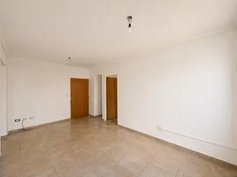 Departamento en Alquiler en Villa Ballester, $ 630.000