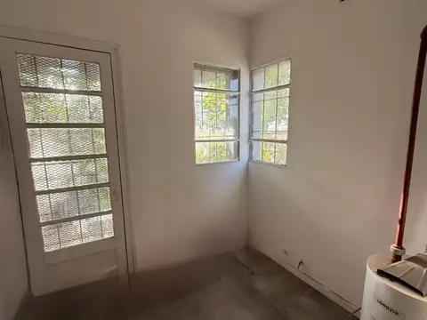 CASA DE 3 DORMITORIOS PB Y PA A LA VENTA