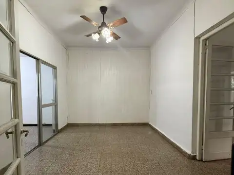 CASA DE 3 DORMITORIOS PB Y PA A LA VENTA