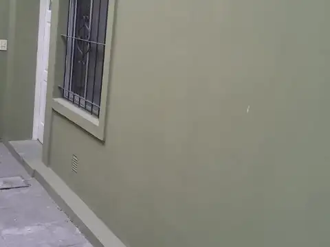 Gelves 161 , Piso PB