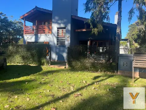 Casa en venta - 3 Dormitorios 4 Baños - Valeria del Mar