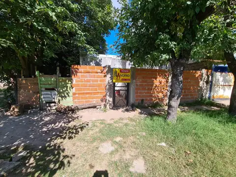 2 Viviendas sobre Monroe, a cuadras de Av. Yrigoyen, Glew