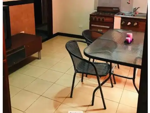 Depto Tipo Casa en Venta 80 años