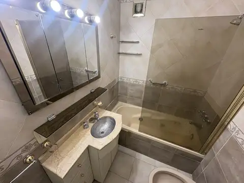 Departamento 5 ambientes con 3 baños