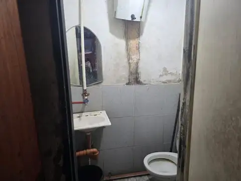 Local en Alquiler en Isidro Casanova, $ 1.100.000
