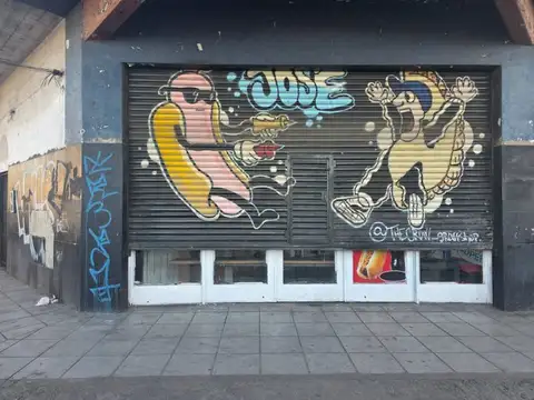 Local en Alquiler en Isidro Casanova, $ 1.100.000