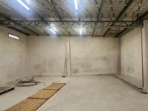 Galpon en Alquiler 30  mts Fondo