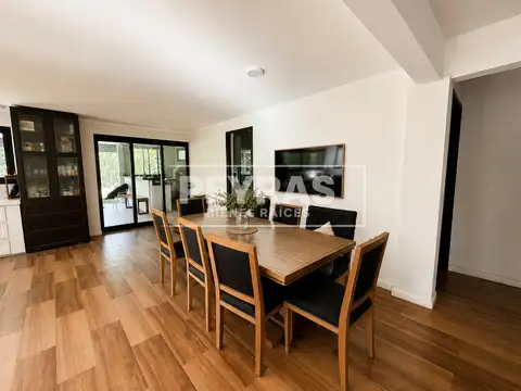 La Martona – Casa 5 ambientes, 4 dormitorios. Financiación. Pileta. Parrilla